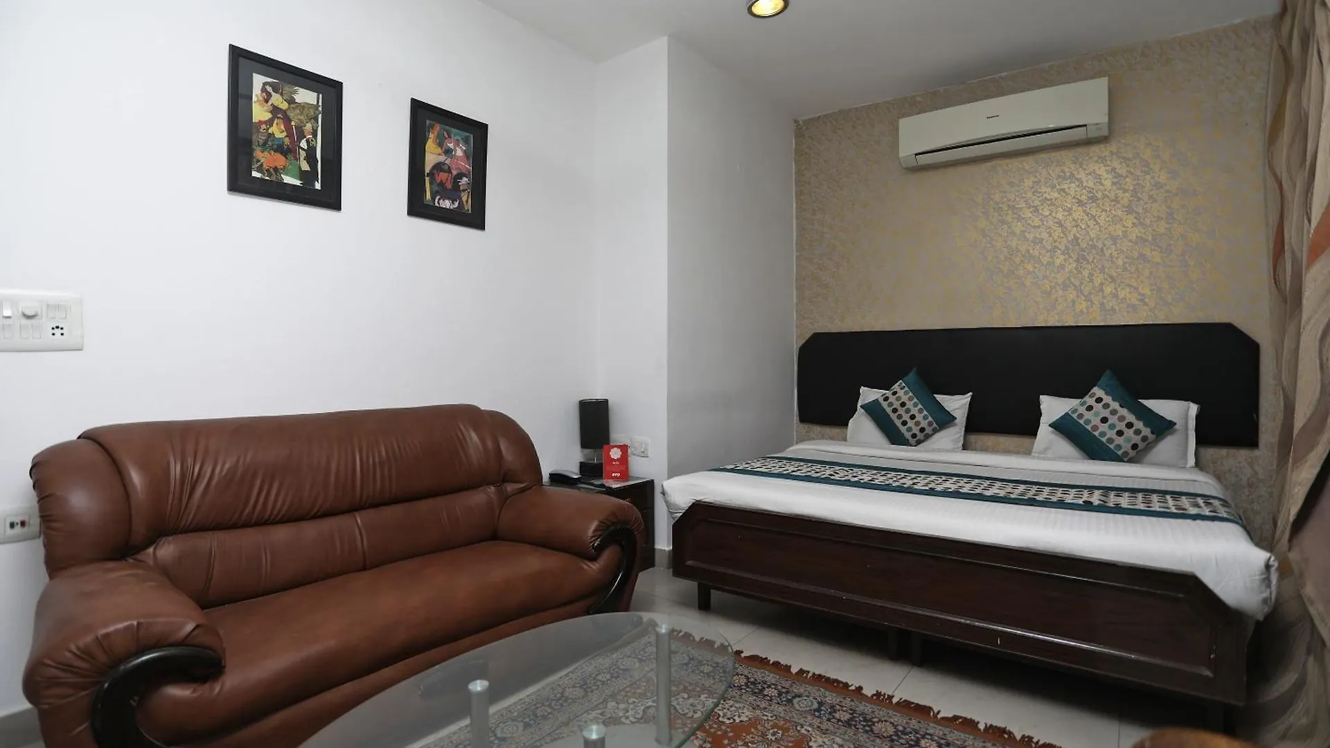 Hotel O White House Residency Gurgaon 0*,