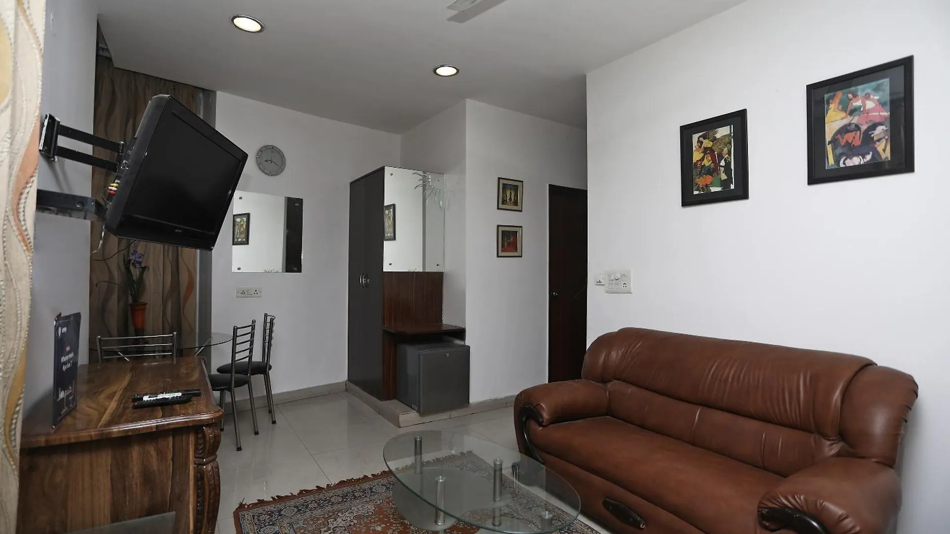 Hotel O White House Residency Gurgaon India